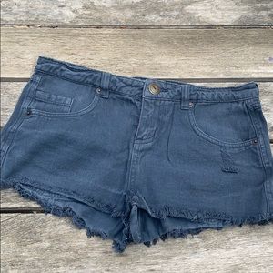 O’Neill navy blue shorts.